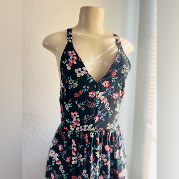 Gap Black W/Pink Floral Criss Cross Strappy Back Maxi Sundress Size 0 - Picture 7 of 11